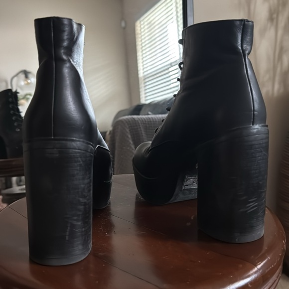 Forever 21 Black Lace Up Boots with Chunky Sole - Picture 8 of 12